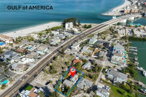 Commercial property in Treasure Island, Florida 4 bedrooms, 193.24 sq.m. № 2217465 - photo 10