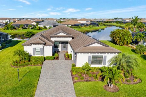 Casa en LORRAINE LAKES en Bradenton, Florida 3 dormitorios, 258.92 m2 № 2387386