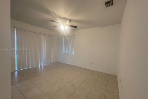 Touwnhouse à vendre à Homestead, Floride: 3 chambres, 132.2 m2 № 1892698 - photo 6