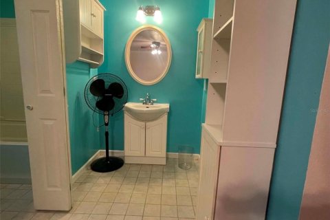 Villa ou maison à vendre à Umatilla, Floride: 3 chambres, 193.79 m2 № 2296159 - photo 11