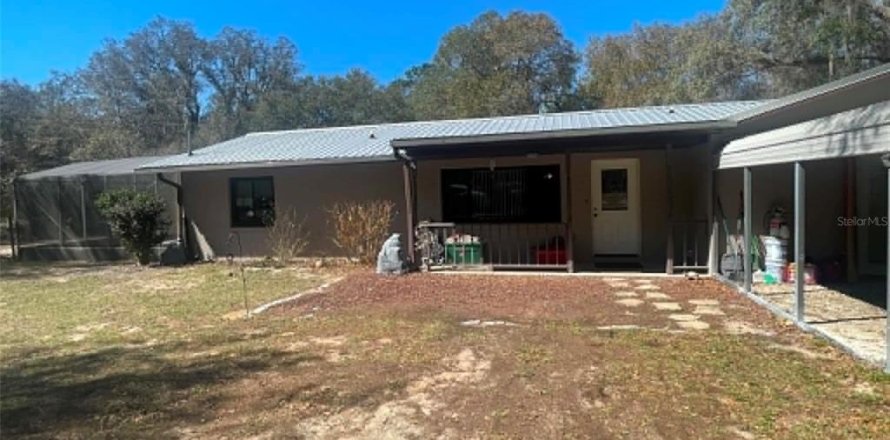 Villa ou maison à Umatilla, Floride 3 chambres, 193.79 m2 № 2296159