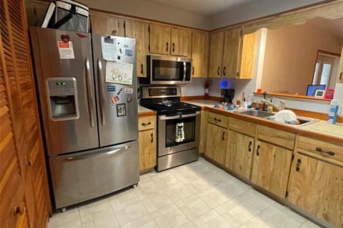 Villa ou maison à vendre à Umatilla, Floride: 3 chambres, 193.79 m2 № 2296159 - photo 7