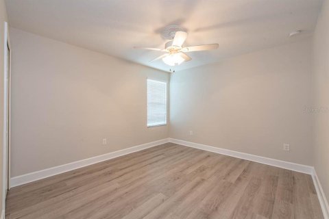 House in Fish Hawk, Florida 4 bedrooms, 254.18 sq.m. № 1687414 - photo 24