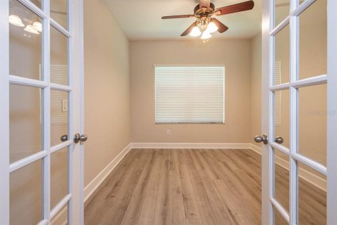 House in Fish Hawk, Florida 4 bedrooms, 254.18 sq.m. № 1687414 - photo 11