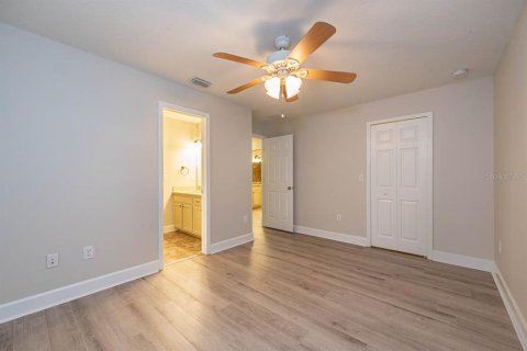 House in Fish Hawk, Florida 4 bedrooms, 254.18 sq.m. № 1687414 - photo 22
