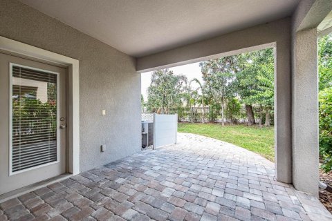House in Fish Hawk, Florida 4 bedrooms, 254.18 sq.m. № 1687414 - photo 25