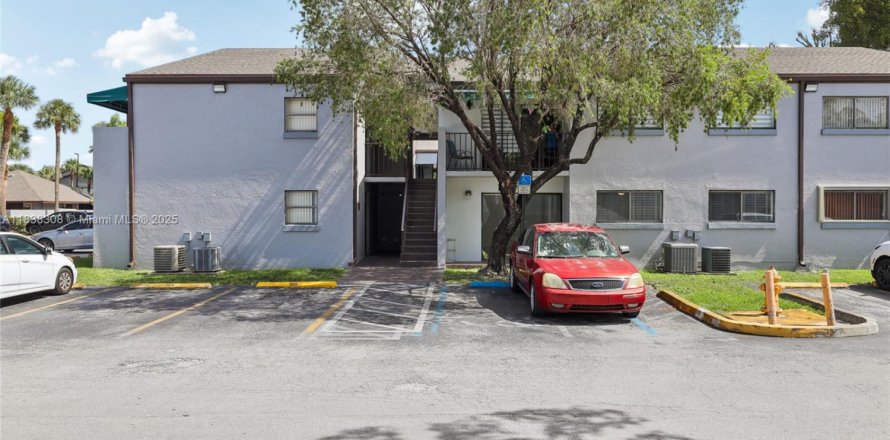 Condominio en Miami, Florida, 2 dormitorios № 1827626