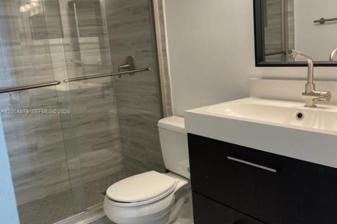 House in Weston, Florida 3 bedrooms, 131.55 sq.m. № 2068882 - photo 10