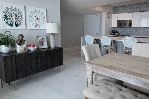 Copropriété à louer à Miami, Floride: 2 chambres, 104.05 m2 № 2008069 - photo 4