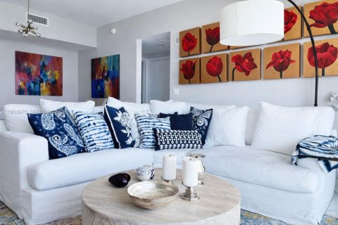 Copropriété à louer à Miami, Floride: 2 chambres, 104.05 m2 № 2008069 - photo 2