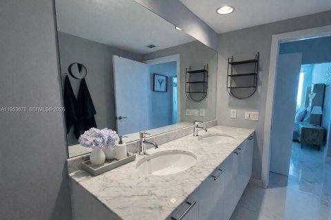 Copropriété à louer à Miami, Floride: 2 chambres, 104.05 m2 № 2008069 - photo 10