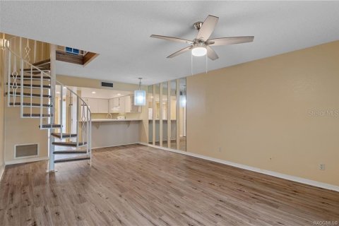 Touwnhouse à vendre à Inverness, Floride: 2 chambres, 114.27 m2 № 2225014 - photo 8