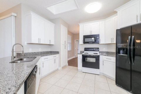 Casa en alquiler en Kissimmee, Florida, 3 dormitorios, 174.28 m2 № 1914493 - foto 7