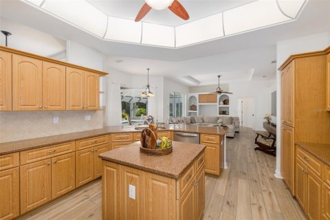 Villa ou maison à vendre à Spring Hill, Floride: 5 chambres, 273.5 m2 № 2339768 - photo 17