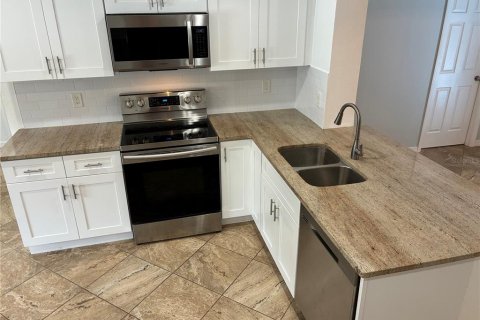 Villa ou maison à louer à Palm Harbor, Floride: 4 chambres, 150.32 m2 № 2418687 - photo 5