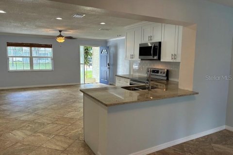 Villa ou maison à louer à Palm Harbor, Floride: 4 chambres, 150.32 m2 № 2418687 - photo 12