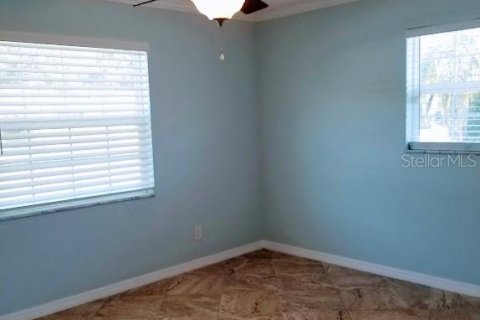 Villa ou maison à louer à Palm Harbor, Floride: 4 chambres, 150.32 m2 № 2418687 - photo 27