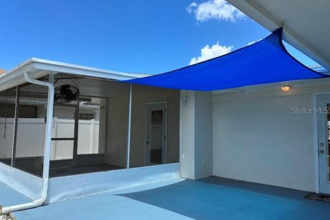 Villa ou maison à louer à Palm Harbor, Floride: 4 chambres, 150.32 m2 № 2418687 - photo 14