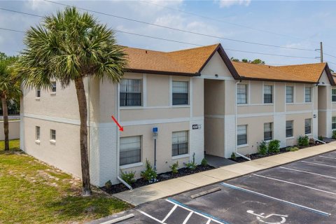 Copropriété à vendre à South Daytona, Floride: 2 chambres, 85.66 m2 № 2198467 - photo 2