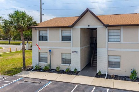 Condo in South Daytona, Florida, 2 bedrooms № 2198467