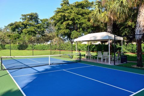House in Boynton Beach, Florida 3 bedrooms, 193.33 sq.m. № 1208065 - photo 1