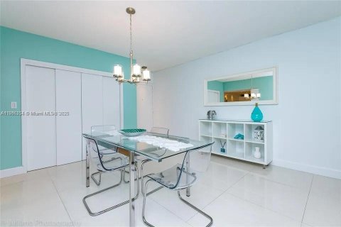 Condominio en venta en Hollywood, Florida, 1 dormitorio, 81.2 m2 № 2014322 - foto 18