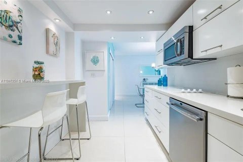 Condominio en venta en Hollywood, Florida, 1 dormitorio, 81.2 m2 № 2014322 - foto 7