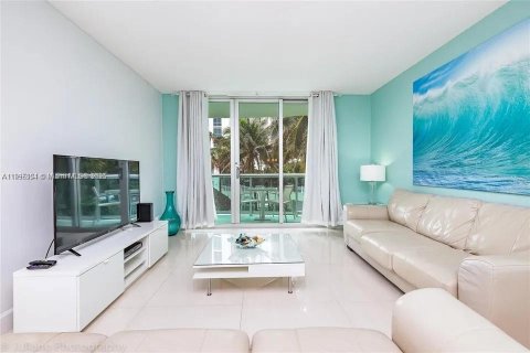 Condominio en venta en Hollywood, Florida, 1 dormitorio, 81.2 m2 № 2014322 - foto 4