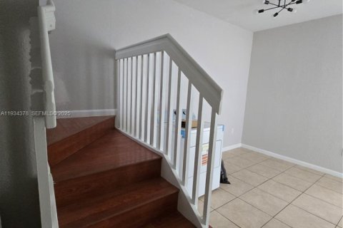 Condominio en alquiler en Homestead, Florida, 3 dormitorios, 132.2 m2 № 1992831 - foto 4