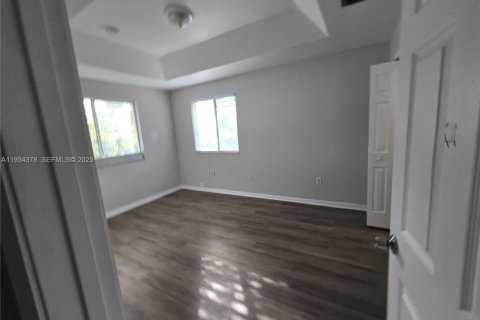 Condominio en alquiler en Homestead, Florida, 3 dormitorios, 132.2 m2 № 1992831 - foto 9