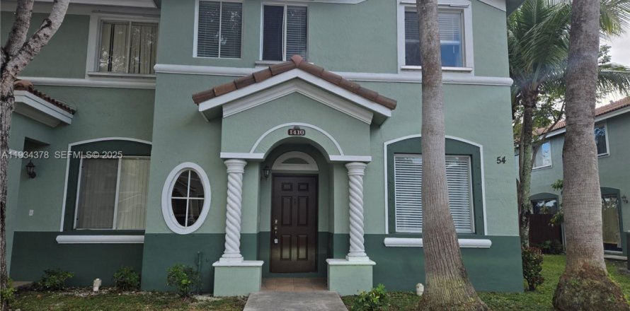 Condominio en Homestead, Florida, 3 dormitorios  № 1992831