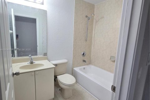 Condominio en alquiler en Homestead, Florida, 3 dormitorios, 132.2 m2 № 1992831 - foto 6