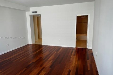 Copropriété à vendre à Bay Harbor Islands, Floride: 2 chambres, 164.44 m2 № 1981898 - photo 24