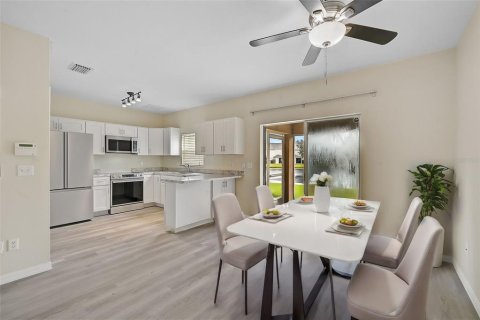 Copropriété à vendre à Lakewood Ranch, Floride: 3 chambres, 118.54 m2 № 1246586 - photo 2