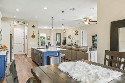 House in Land O' Lakes, Florida 3 bedrooms, 163.04 sq.m. № 2229199 - photo 9