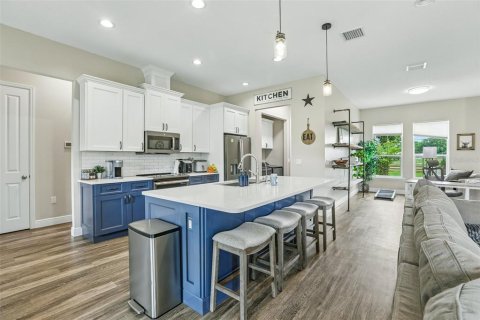 House in Land O' Lakes, Florida 3 bedrooms, 163.04 sq.m. № 2229199 - photo 14