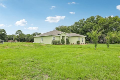 House in Land O' Lakes, Florida 3 bedrooms, 163.04 sq.m. № 2229199 - photo 2