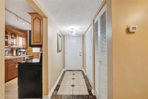 Condominio en venta en Dania Beach, Florida, 2 dormitorios, 87.79 m2 № 1982162 - foto 6