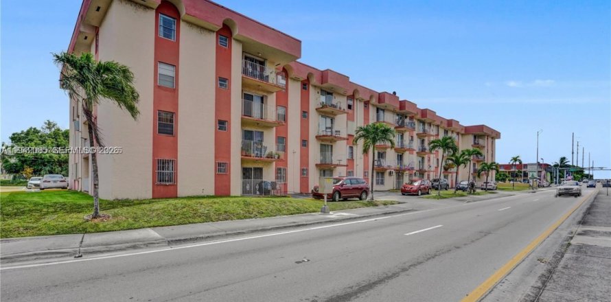 Condo à Miami, Floride, 1 chambre № 1998796
