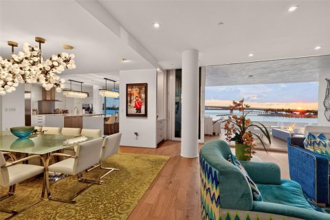 Condo in Sarasota, Florida, 4 bedrooms  № 2204681 - photo 22