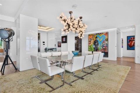 Condo in Sarasota, Florida, 4 bedrooms  № 2204681 - photo 20
