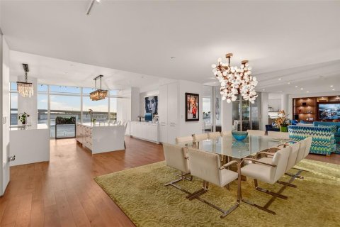 Condo in Sarasota, Florida, 4 bedrooms  № 2204681 - photo 29