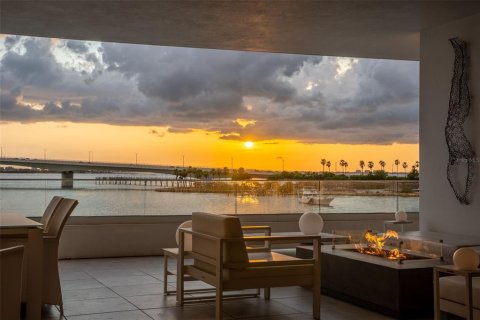 Condo in Sarasota, Florida, 4 bedrooms  № 2204681 - photo 24