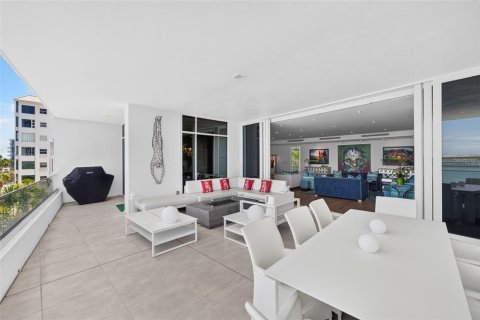 Condo in Sarasota, Florida, 4 bedrooms  № 2204681 - photo 26