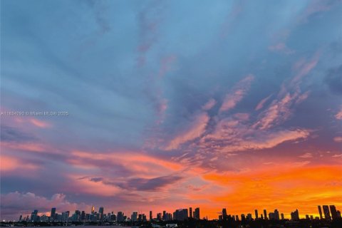 Condominio en venta en Miami Beach, Florida, 2 dormitorios, 133.78 m2 № 2015750 - foto 3
