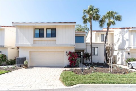 Adosado en venta en Saint Petersburg, Florida, 3 dormitorios, 177.91 m2 № 1626405 - foto 2