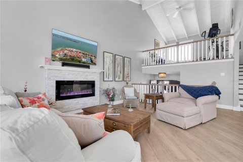 Adosado en venta en Saint Petersburg, Florida, 3 dormitorios, 177.91 m2 № 1626405 - foto 7