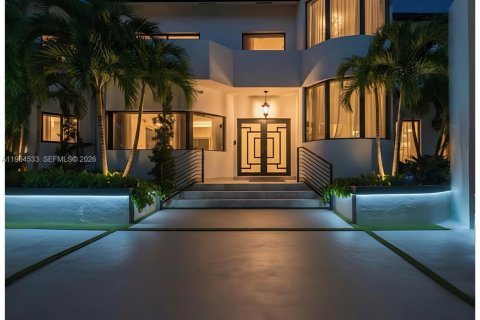 Casa en venta en Miami Beach, Florida, 4 dormitorios, 341.23 m2 № 2028278 - foto 4