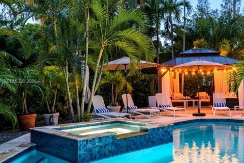 Casa en venta en Miami Beach, Florida, 4 dormitorios, 341.23 m2 № 2028278 - foto 3