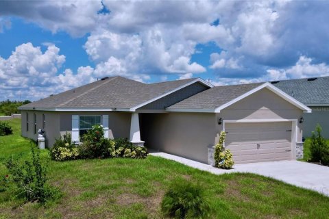House in Lake Wales, Florida 4 bedrooms, 151.15 sq.m. № 1913392 - photo 2